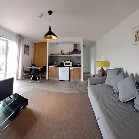 Louro ゲストハウス